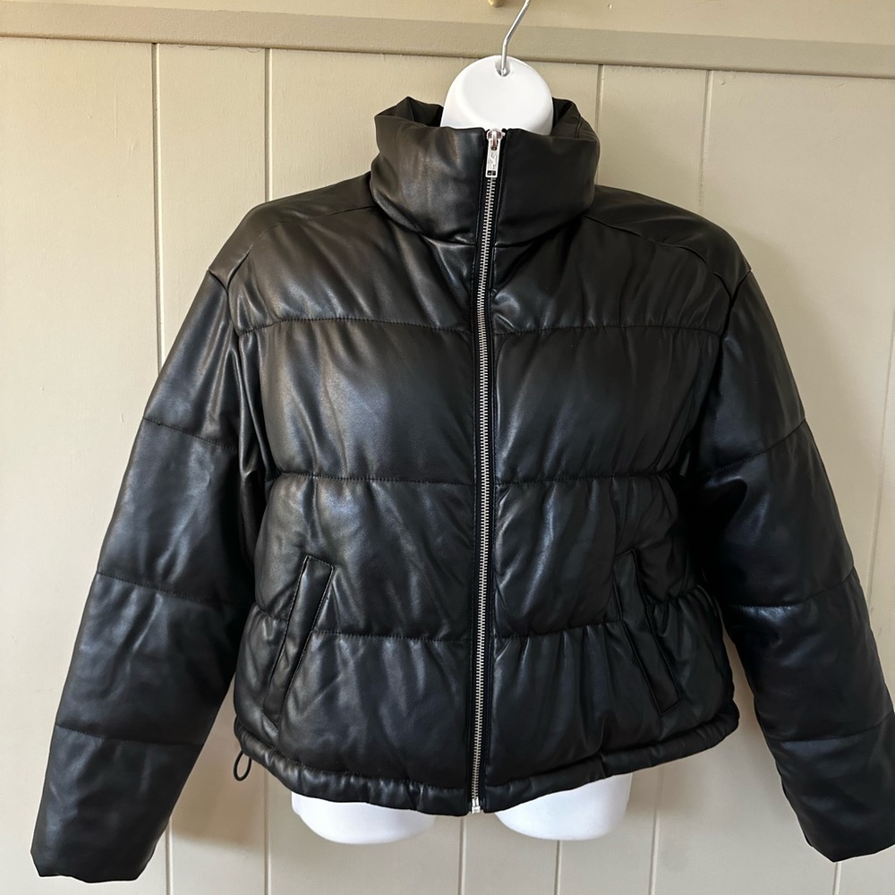 Hollister Sleek Black Vegan Leather Puffer Bomber Jacket - Picture 1 of 8